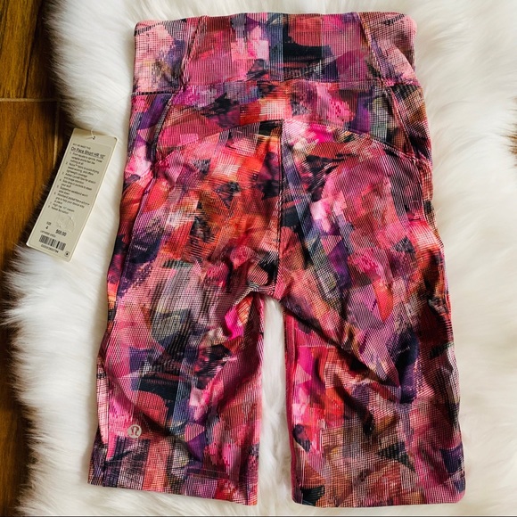 On pace short lululemon nulux size 4 size 6 - Picture 4 of 6